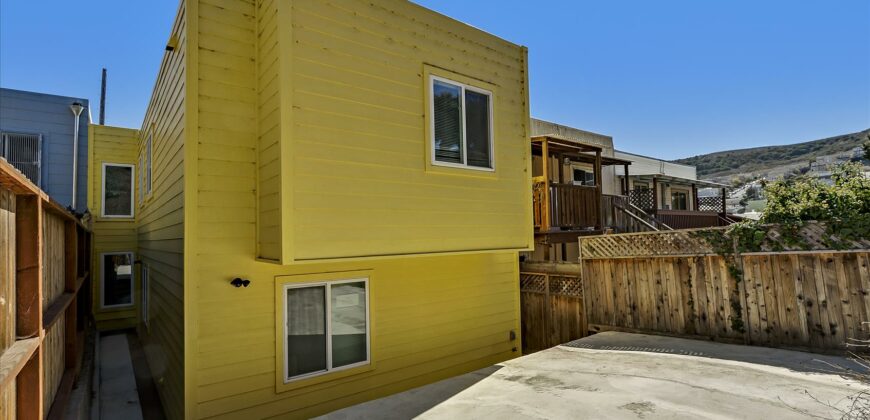 216 Rio Verde St